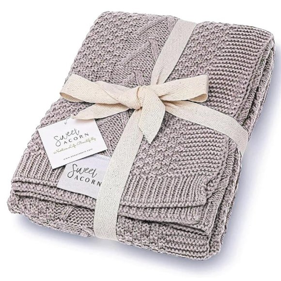 Sweet Acorn Other - NWT Knit Baby Blanket